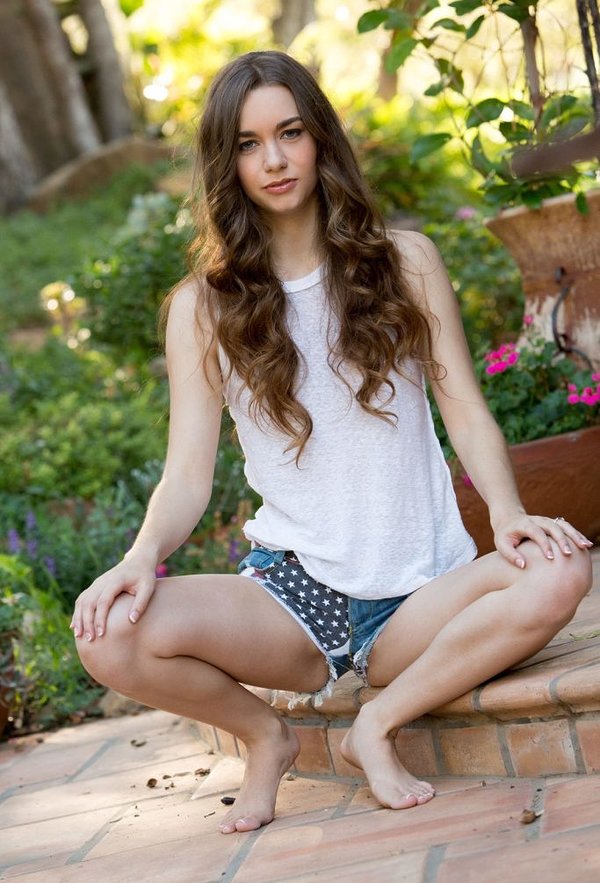 Наденька, 19 лет, 3 размер груди